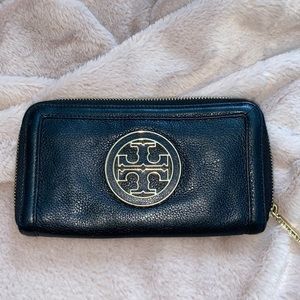Tory Burch black wallet